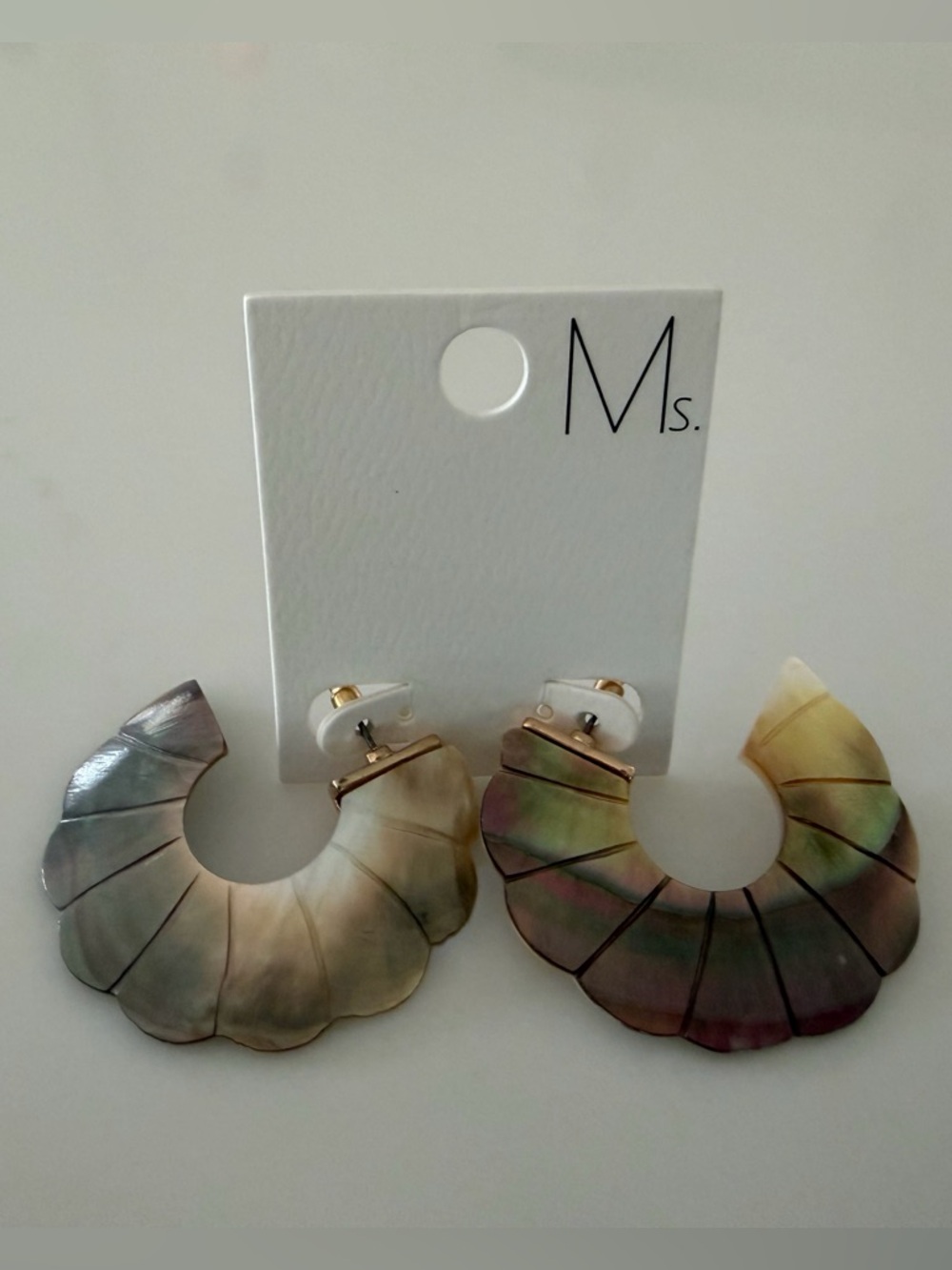 Iridescent Shell Fan Hoop Earrings - Multi-Color